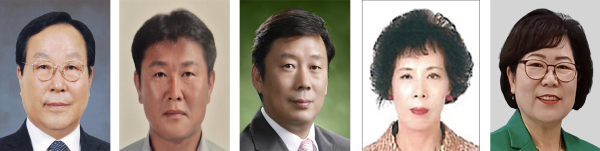(사진 왼쪽부터) 지역경제 부문 수상자 박희원, 지역발전 부문 수상자 현승호, 교육문화체육 부문 수상자 신익수, 사회복지 부문 수상자 송병월, 도시환경 부문 수상자 김미자