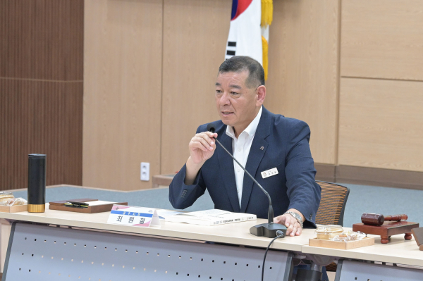 지난 24일 시청 대백제실에서 열린 올해 세 번째 정책자문위원회 개최 모습