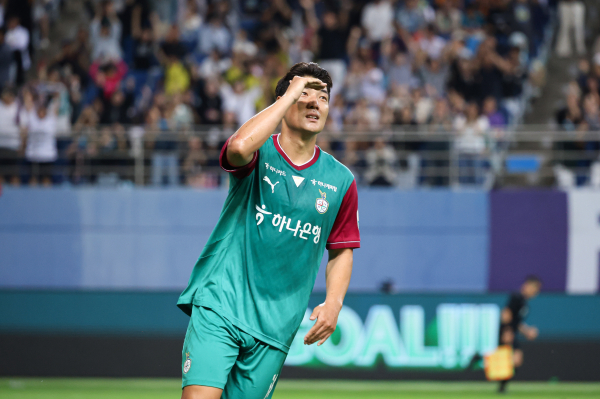 주민규 선수 경기 모습