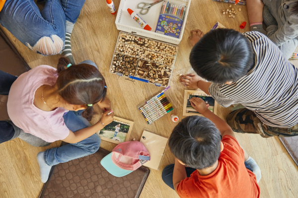 국산목재를 활용한 산림교육 프로그램 「빛과 숲을 담다(나무액자 제작)」