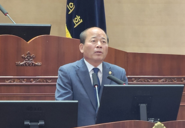 5분 발언을 하는 육종영 천안시의원/박동혁 기자