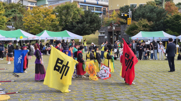 검무 공연단 공연 모습