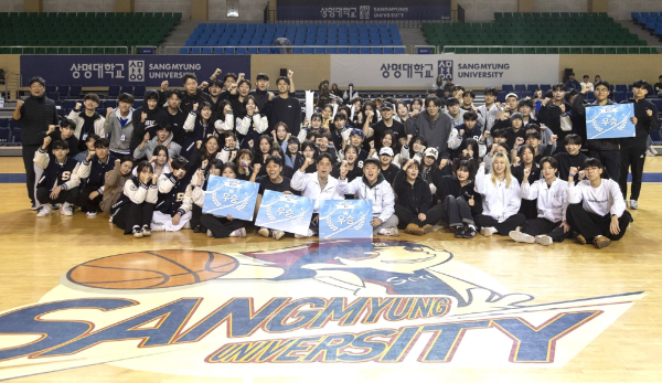 체육대회 우승팀 기념사진