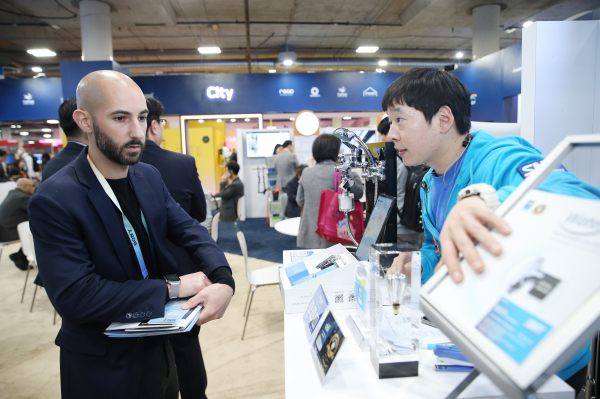 미국 라스베이거스에서 개최된 CES 2024에서 한국수자원공사가 국내 19개 물 분야 스타트업과 함께 ‘K-water관’ 참여 모습(2024년 1월 10일)