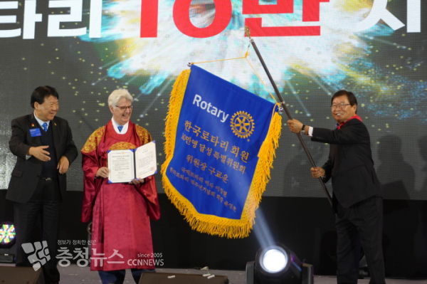 구교흥 10만위원회 위원장