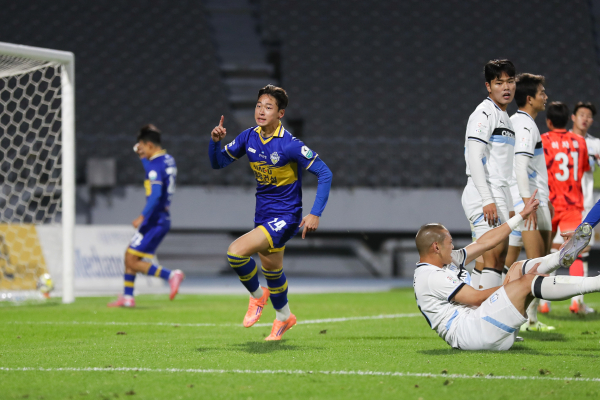 충남아산FC 경기 모습