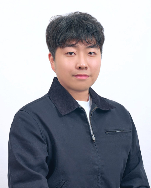 순천향대(총장 송병국) 연극무용학과 13번 이준길 동문(필명 주은길)