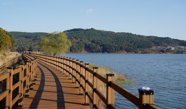 지난 16일 인지면 풍전저수지 일원에서 개최된 풍전저수지 둘레길 개장