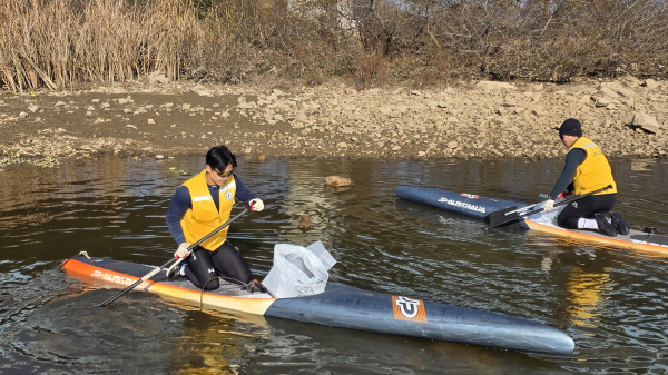지난 12일과 16일 성암저수지에서 진행된 서산시청 카누팀 환경정화 활동