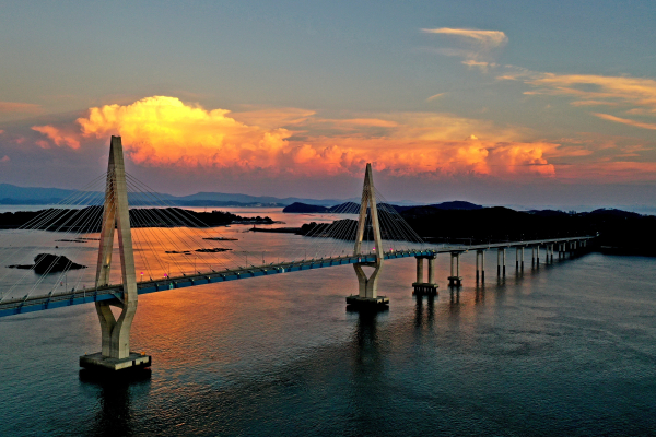 섬비엔날레 사진공모전 우수작(장려 원산대교, 제목_원산대교 낙조)