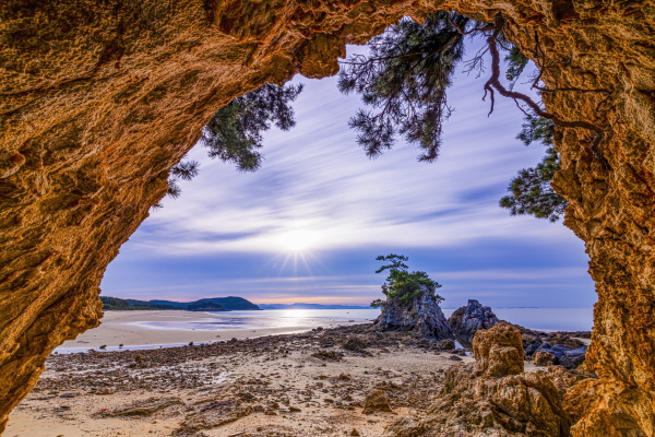 섬비엔날레 사진공모전 우수작(최우수 원산도 해수욕장  제목_원산도의 아침)