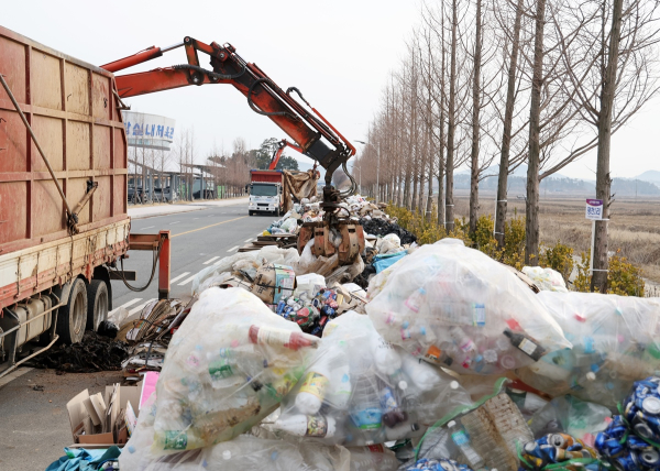21일 태안읍에서 실시된 ‘2025년 제3차 숨은자원 찾기’ 행사 모습.