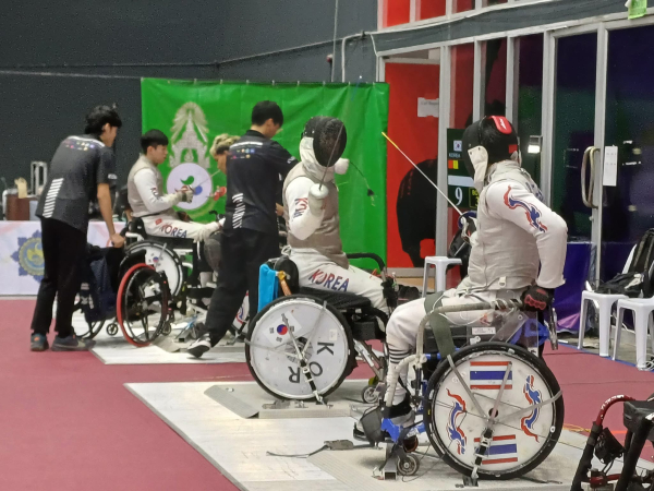 GKL휠체어펜싱팀 심재훈 선수 경기 모습