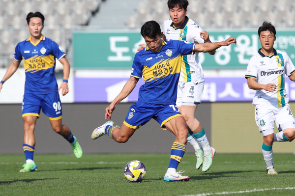 충남아산FC 한교원 선수