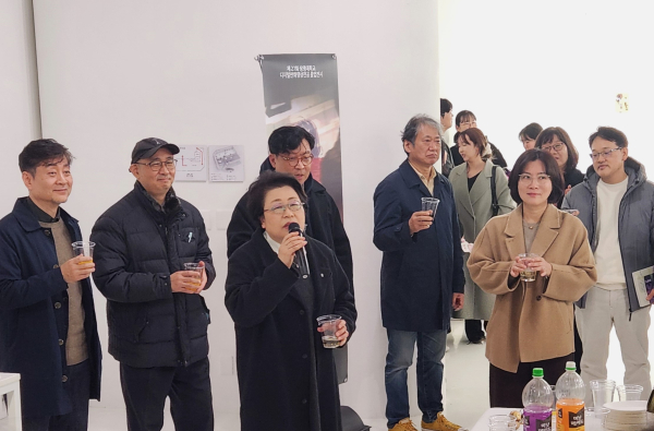 축사하는 상명대 김종희 총장