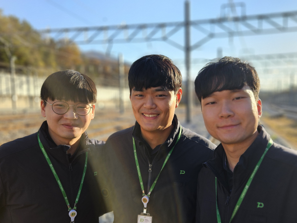 27일, 제19회 우수기관사 선발대회를 성공적으로 마치며 우수기관사를 선발하였다.(사진의 왼쪽이 3위 이건희대리, 가운데가 최우수기관사 강준석대리, 오른쪽이 3위 김창원대리)