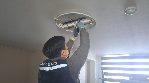 ‘척척세종 생활민원기동처리반’ 민원처리 모습