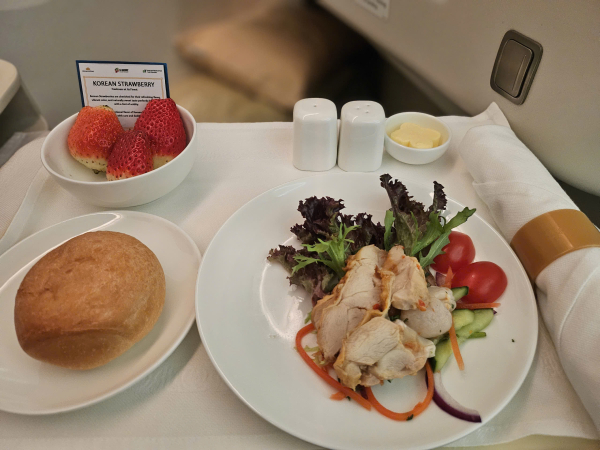 베트남항공 기내식 제공 딸기(홍희)