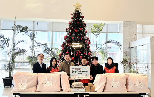 TIPA 노-사가 함께하는 연말맞이 사회공헌활동 단체사진