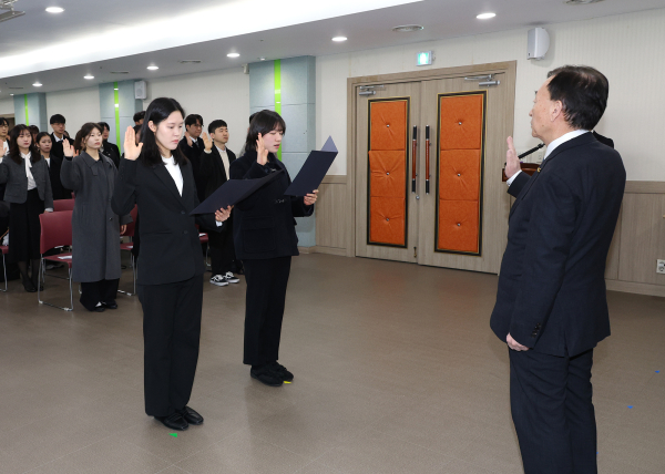 신규교사 임명장 수여식 모습