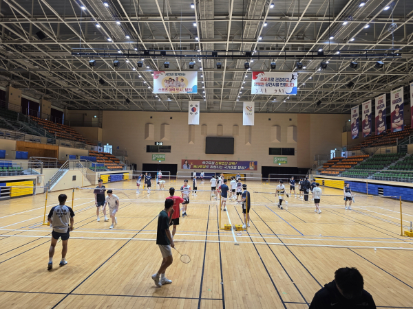 배드민턴 경기 모습