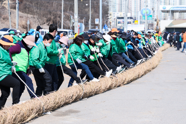 큰 줄 제작 현장 모습