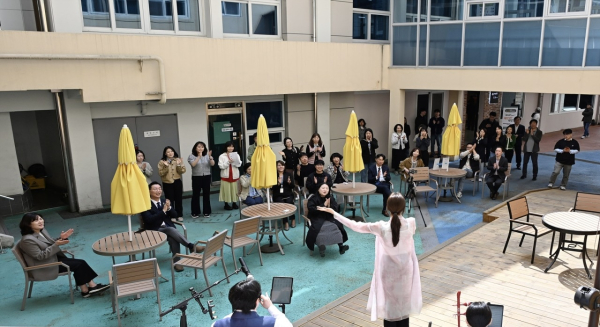 중구청에서 진행된 아띠누리 공연 사진