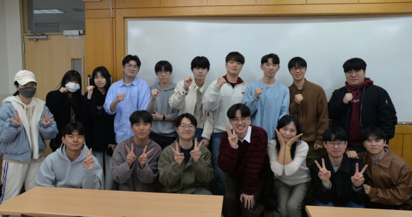 동아리 학생들