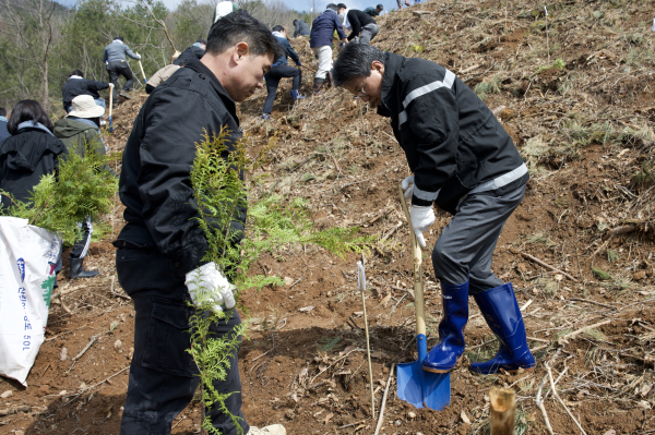 제81회 식목일 기념 ‘희망의 나무 심기’ 행사 진행 모습