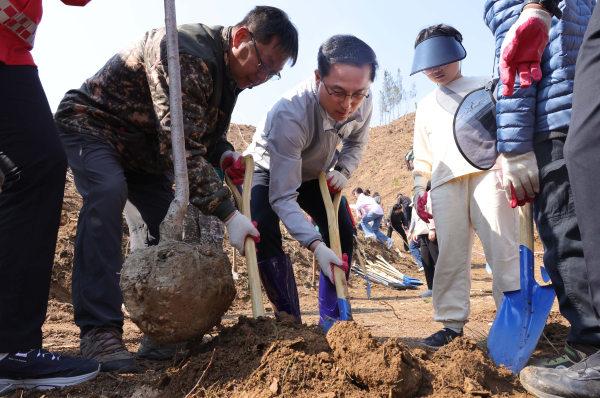 추동 일원에서 진행된 나무심기 행사 모습