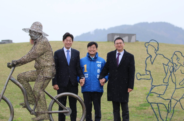 좌로부터 고준일, 이춘희, 김수현 세종시장 예비후보